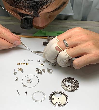 廣東沛納海腕表售后服務中心更換配件